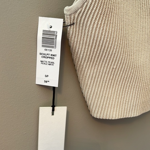 Babaton sculpt knit cropped tank - Picture 3 of 4